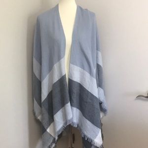 Beautiful Le Moda Blue & Gray Wrap NWT